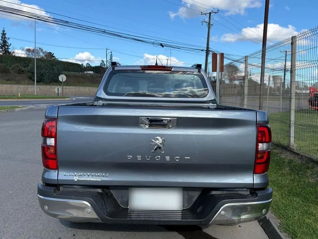 Peugeot Landtrek 1.9 4x4 Mt año 2023
