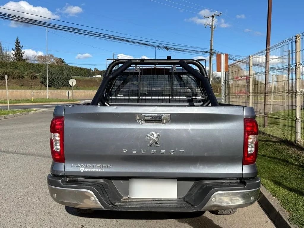 Peugeot Landtrek 1.9 4x4 Mt año 2023