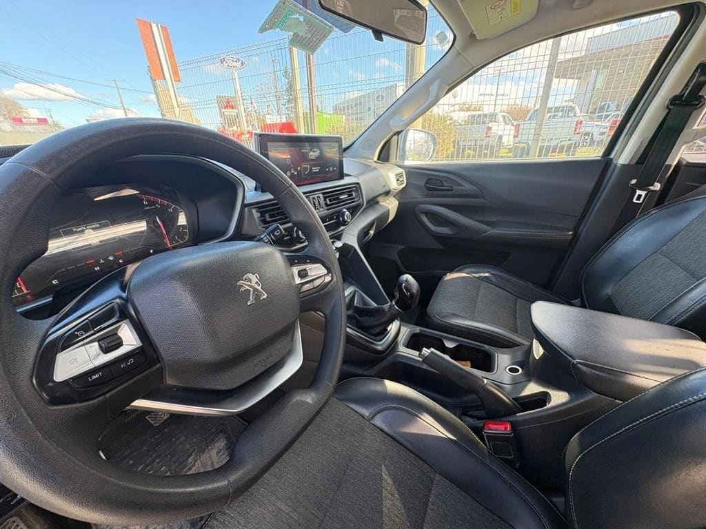 Peugeot Landtrek 1.9 4x4 Mt año 2023