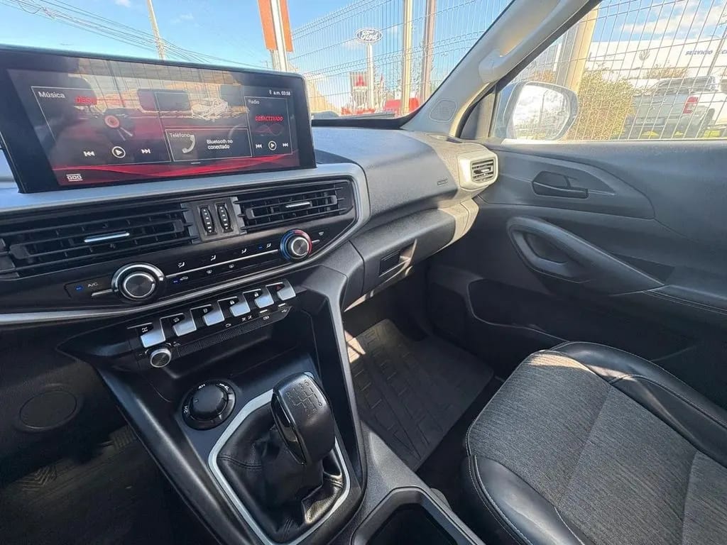 Peugeot Landtrek 1.9 4x4 Mt año 2023