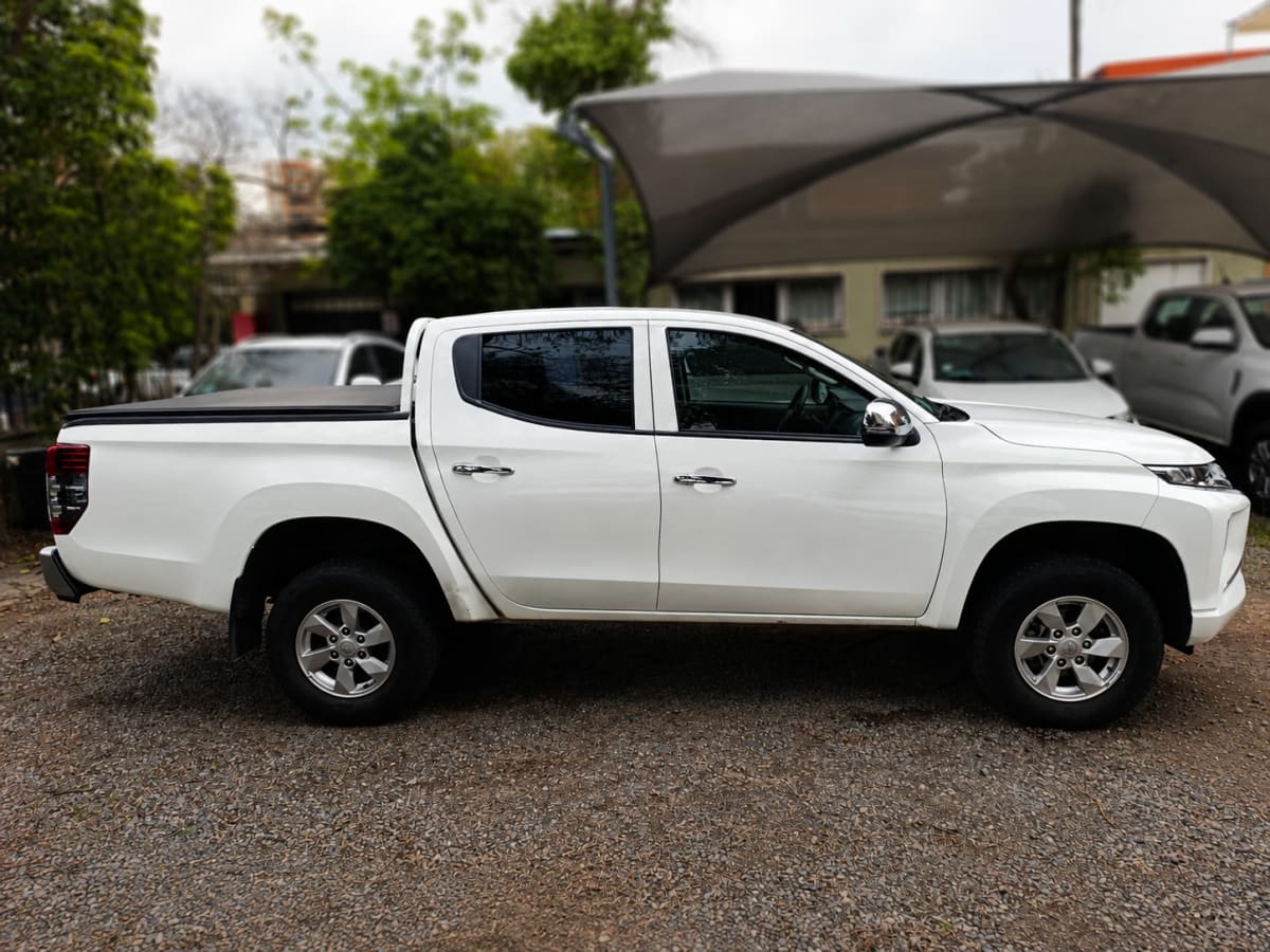 Mitsubishi L200 Katana Cr año 2023
