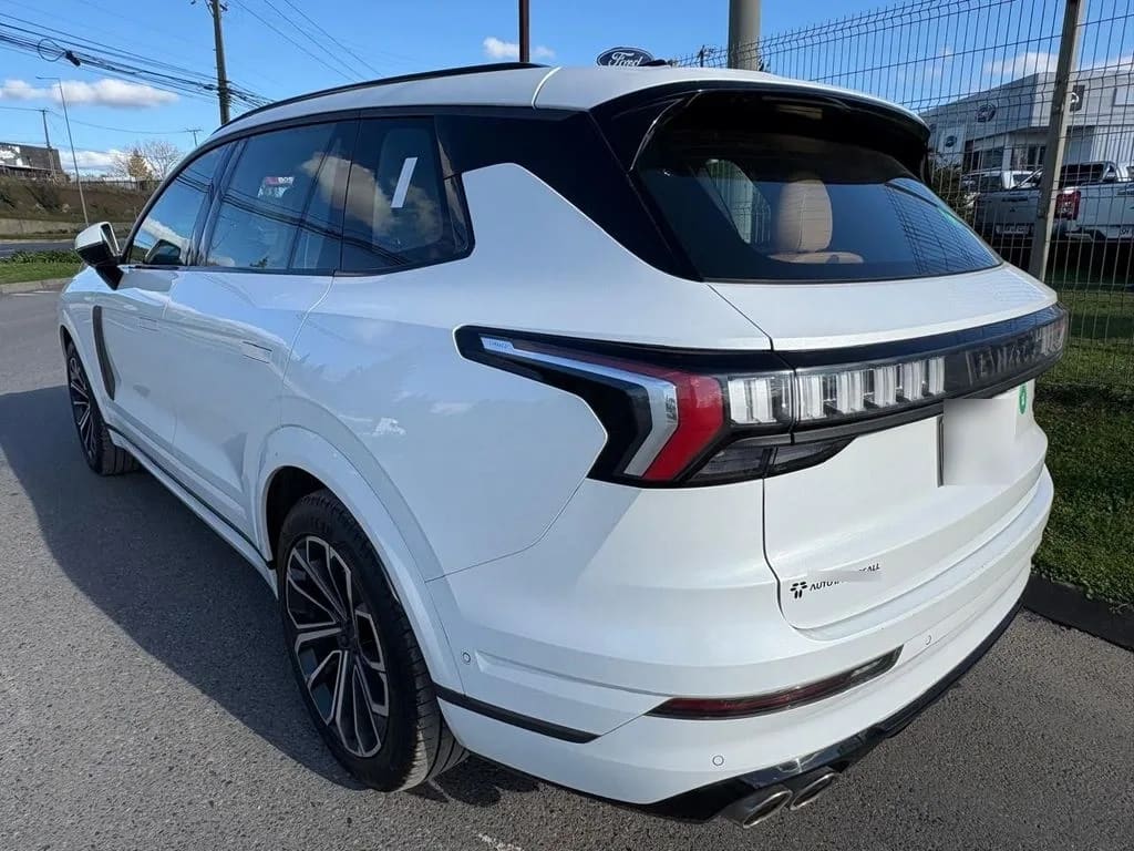 Lynk&Co 09 Halo 09 Awd año 2025