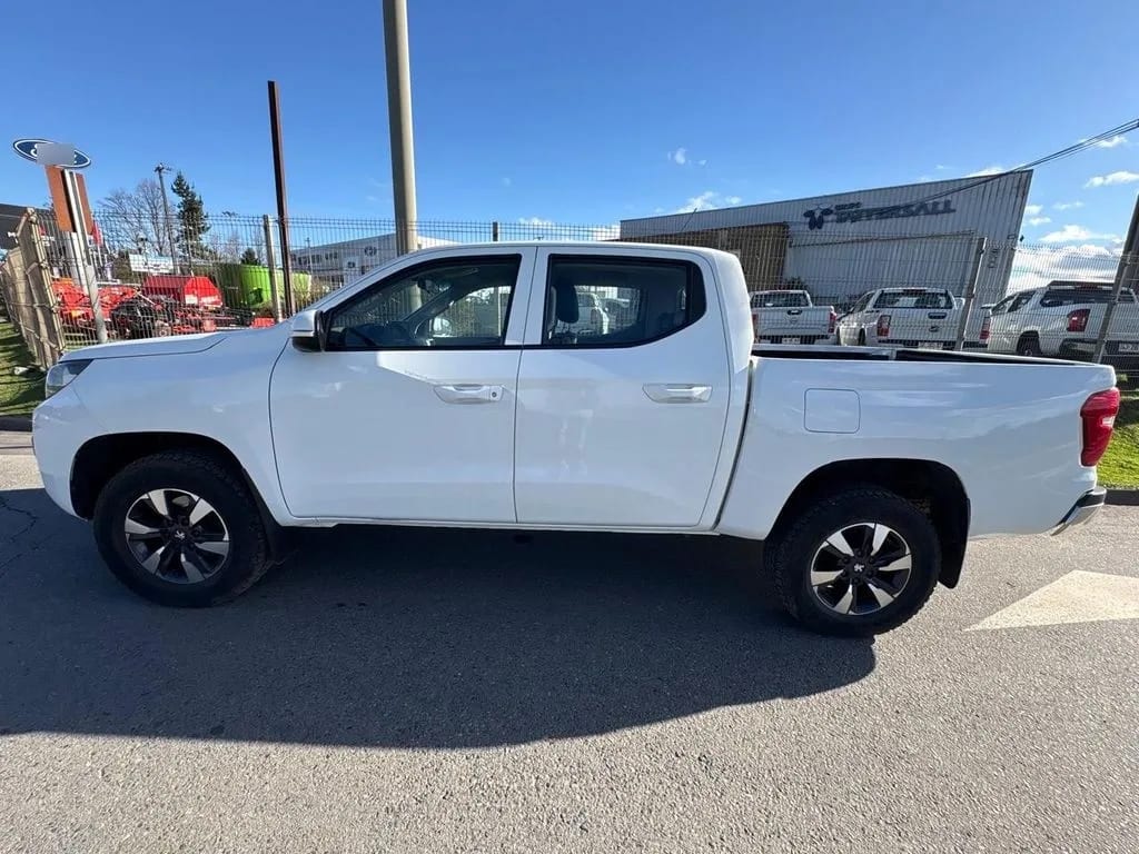 Peugeot Landtrek 1.9 4x2 Mt año 2023