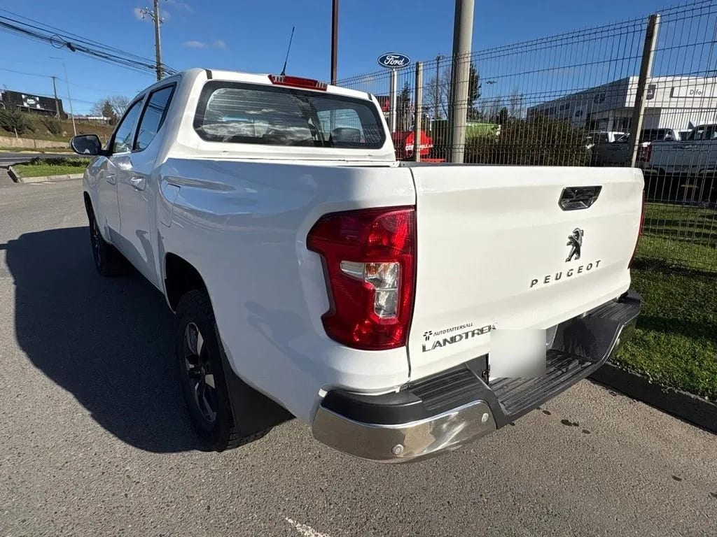 Peugeot Landtrek 1.9 4x2 Mt año 2023