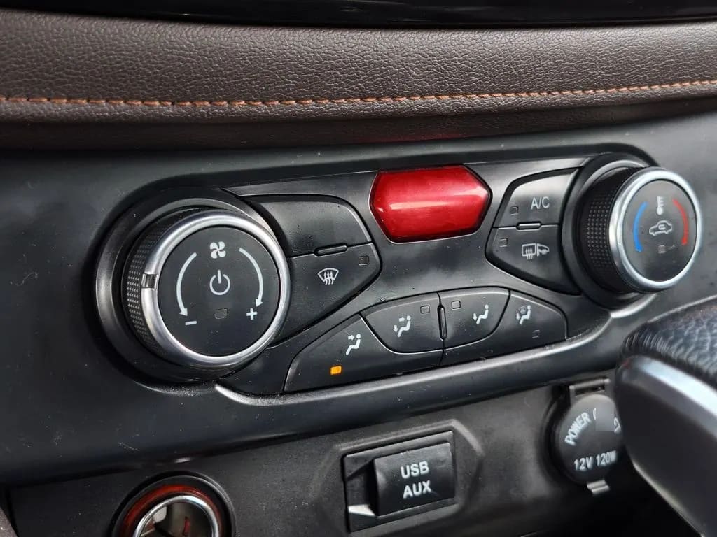 ZX Auto Terralord 2.5 At 4x4 año 2023
