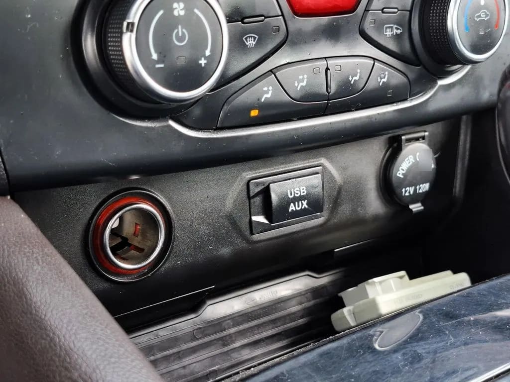 ZX Auto Terralord 2.5 At 4x4 año 2023