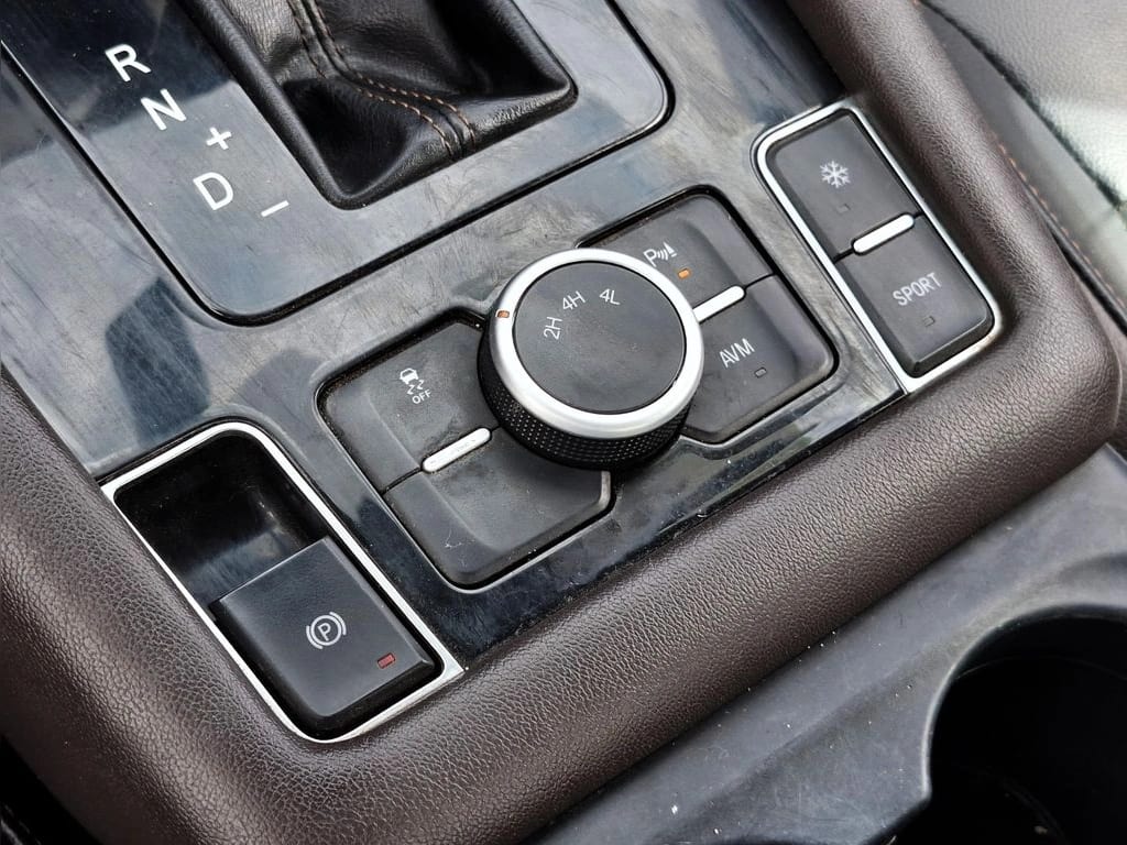 ZX Auto Terralord 2.5 At 4x4 año 2023