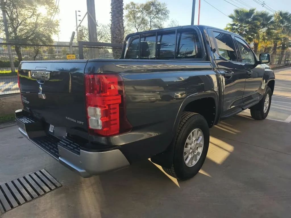 Mitsubishi L200 Katana Xrt 2.5 Mt 4x4 año 2024