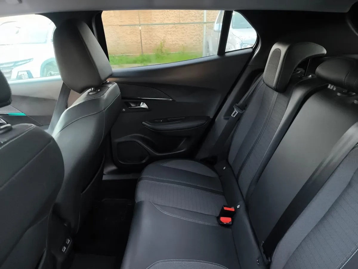Peugeot 2008 1.5 Allure Bluehdi Diesel 4x2 130 At 5p año 2021