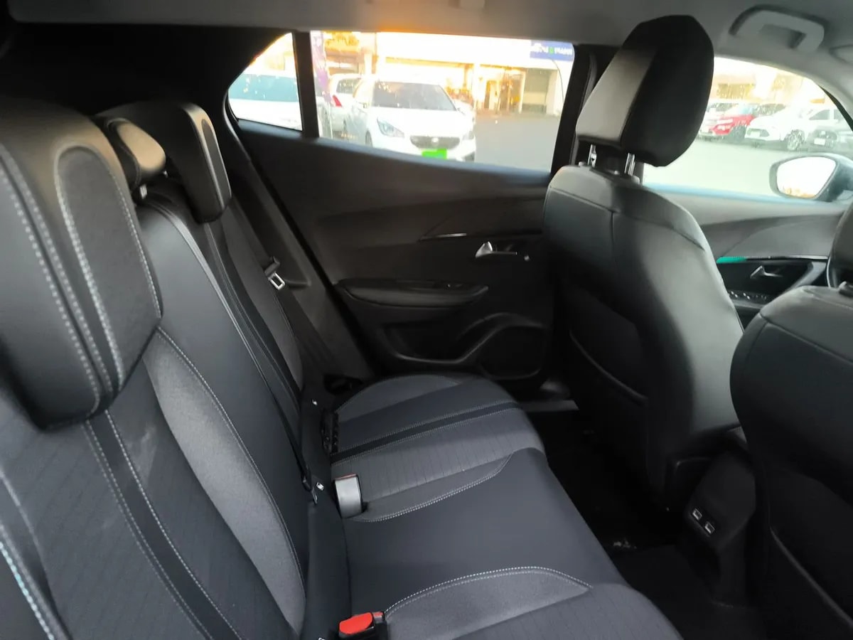 Peugeot 2008 1.5 Allure Bluehdi Diesel 4x2 130 At 5p año 2021