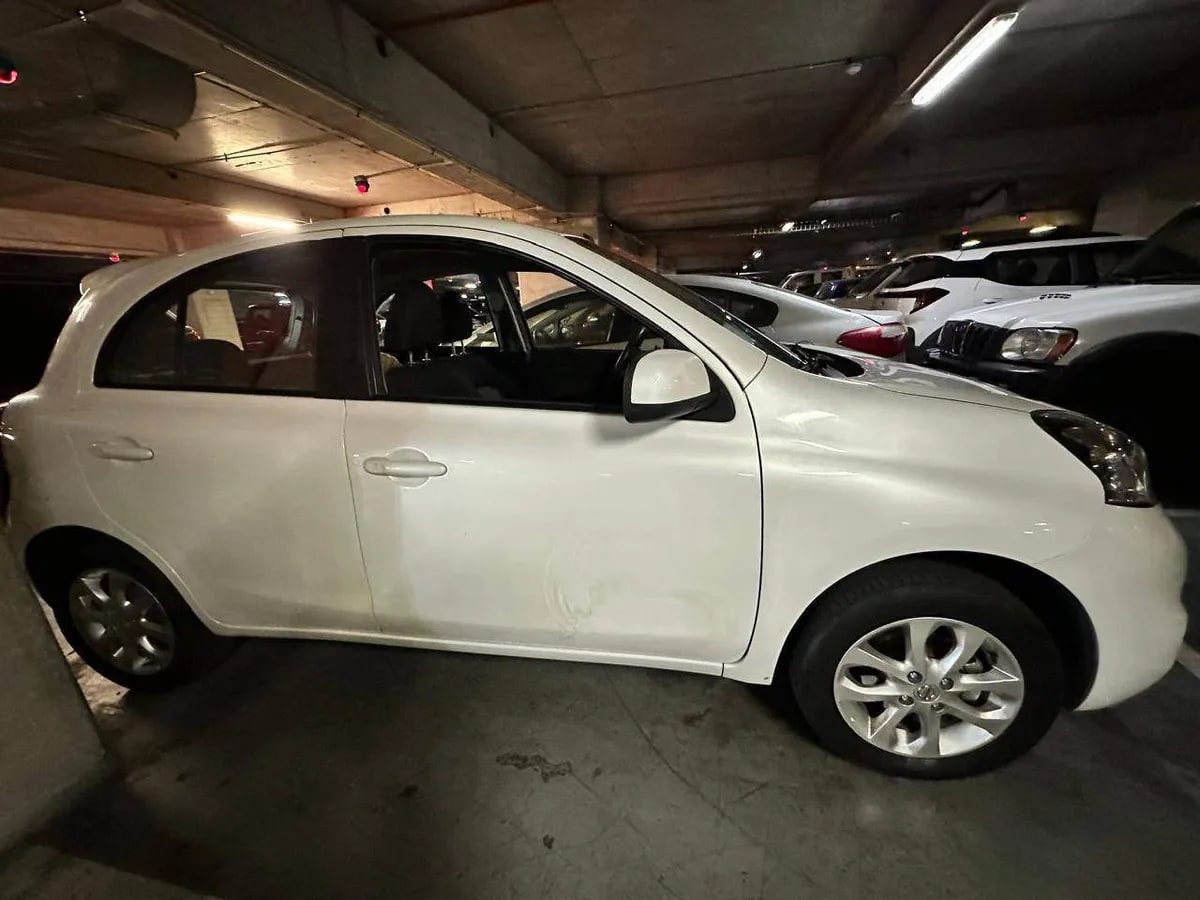 Nissan March 1.6 Sport Sense 4x2 Mt 5p año 2021