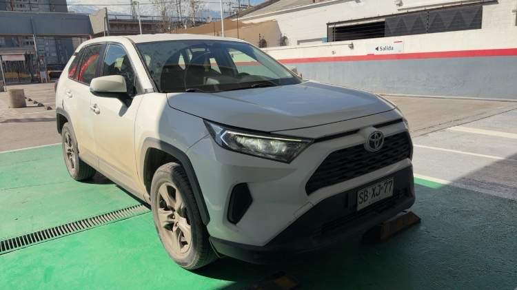 Toyota Rav 4 2.0 Le 4x2 Cvt At 5p año 2022