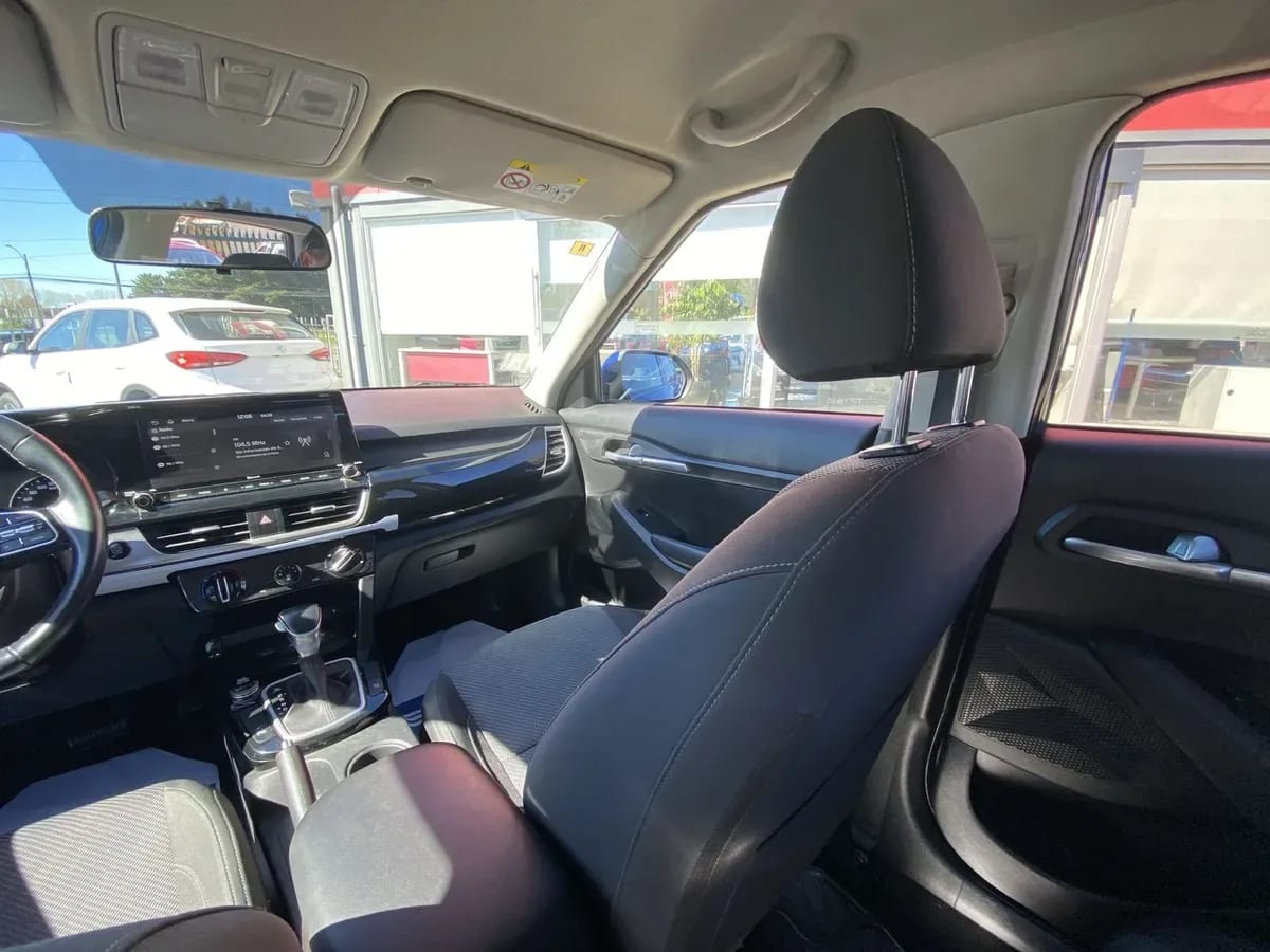 Kia Seltos 1.6 Ex 4x2 6at 5p año 2021