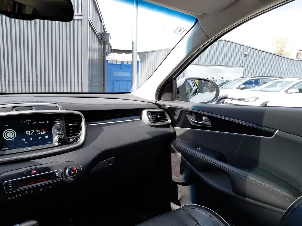 Kia Sorento 2.4 Gtl 2wd Special Pack At6 5p año 2020