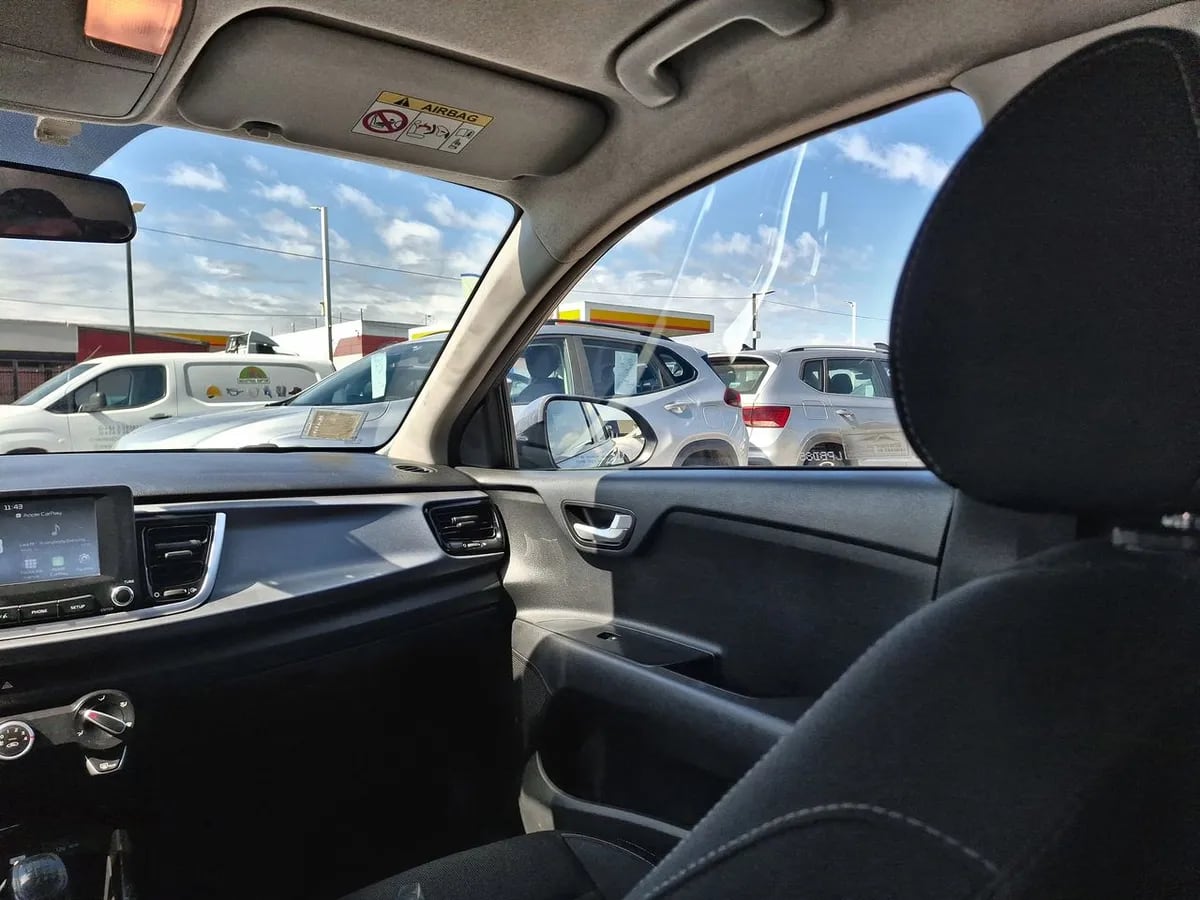 Kia Rio 5 1.4 Ex 4x2 Ac 6mt 5p año 2019