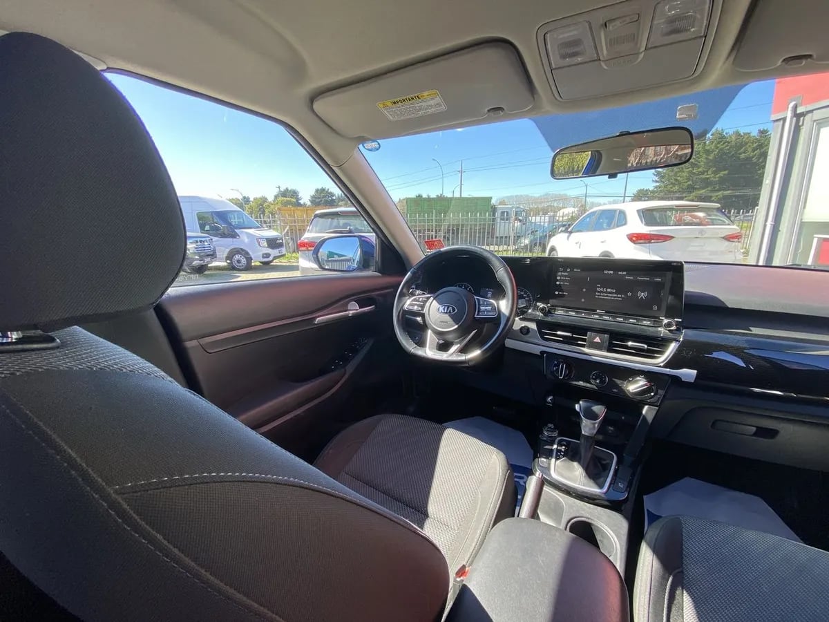 Kia Seltos 1.6 Ex 4x2 6at 5p año 2021
