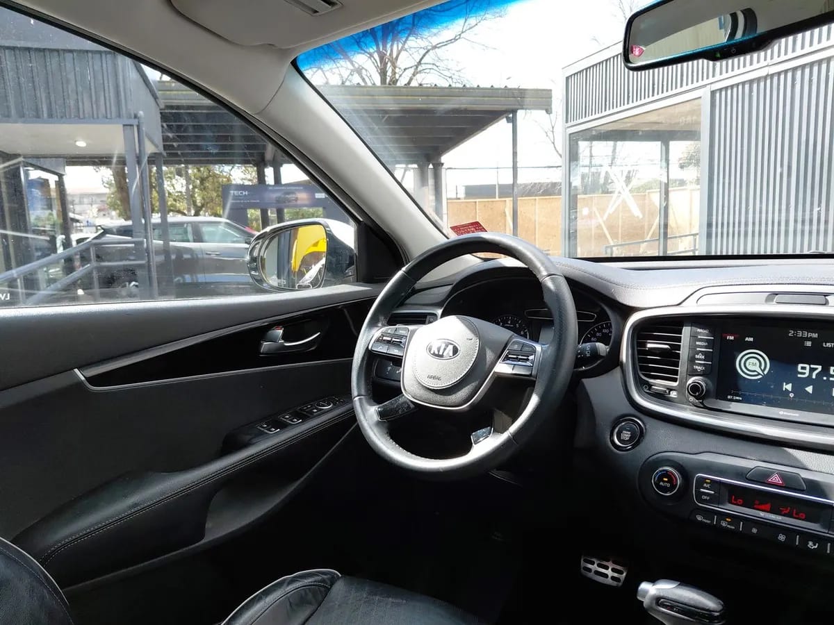 Kia Sorento 2.4 Gtl 2wd Special Pack At6 5p año 2020