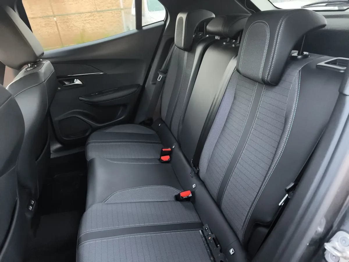 Peugeot 2008 1.5 Allure Bluehdi Diesel 4x2 130 At 5p año 2021