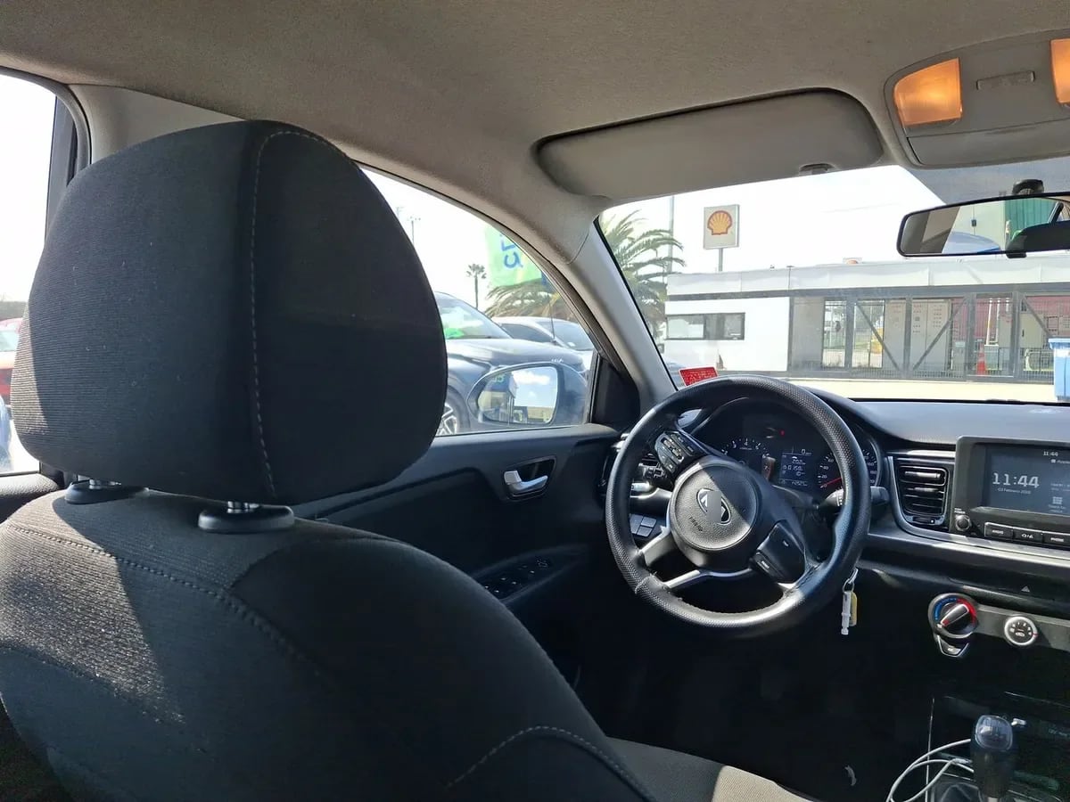 Kia Rio 5 1.4 Ex 4x2 Ac 6mt 5p año 2019
