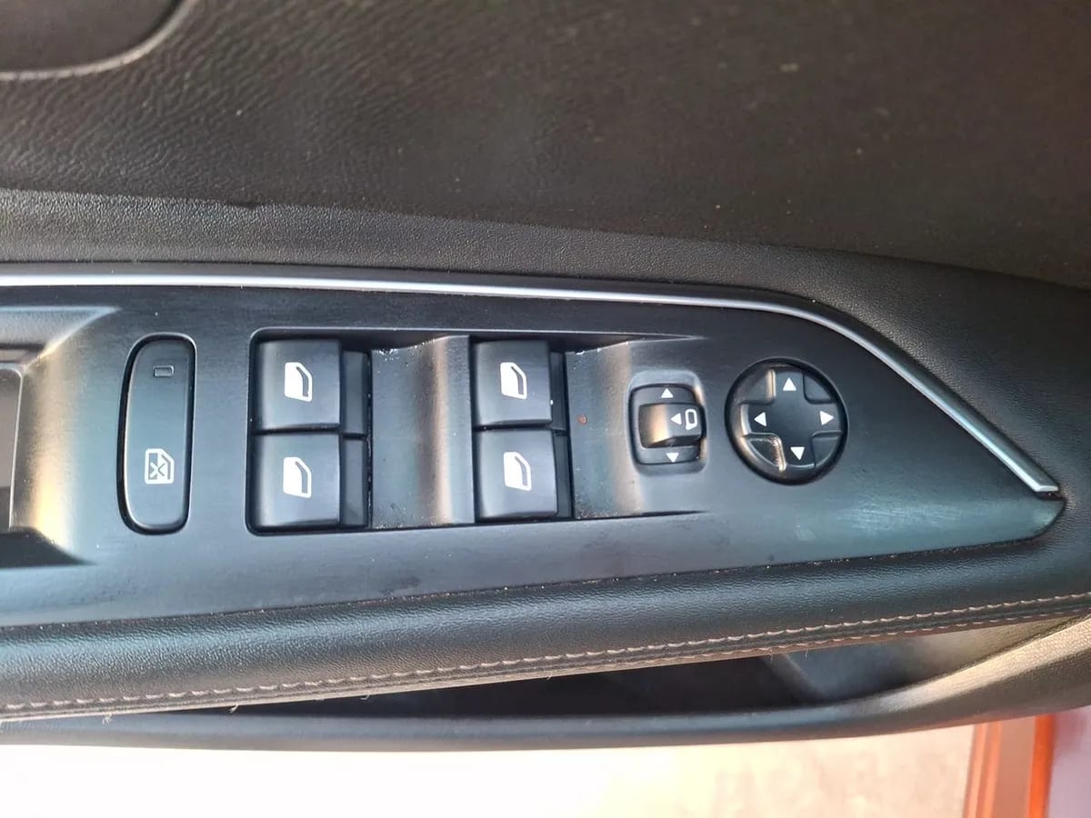 Peugeot 3008 1.6 Gt Puretech 4x2 180 Eat8 5p año 2021