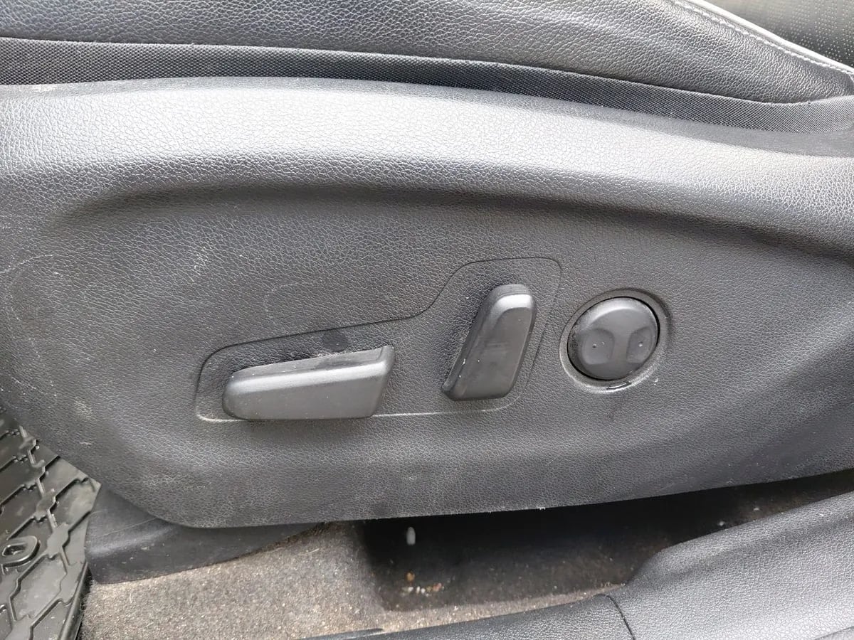 Kia Sorento 2.4 Gtl 2wd Special Pack At6 5p año 2020