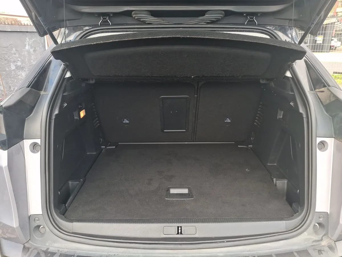 Peugeot 3008 1.5 Allure Bluehdi Diesel 4x2 130 Eat6 5p año 2021