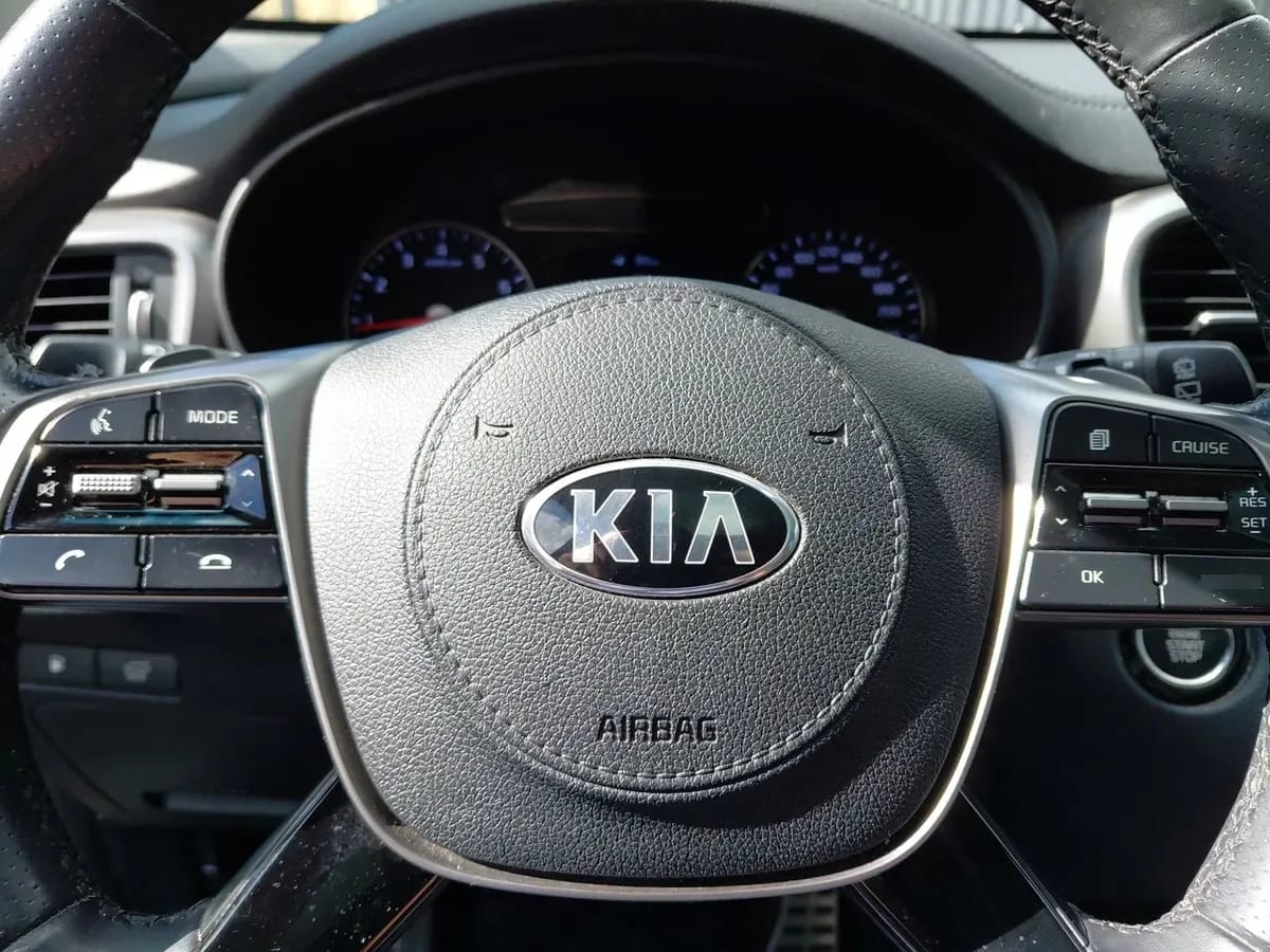 Kia Sorento 2.4 Gtl 2wd Special Pack At6 5p año 2020