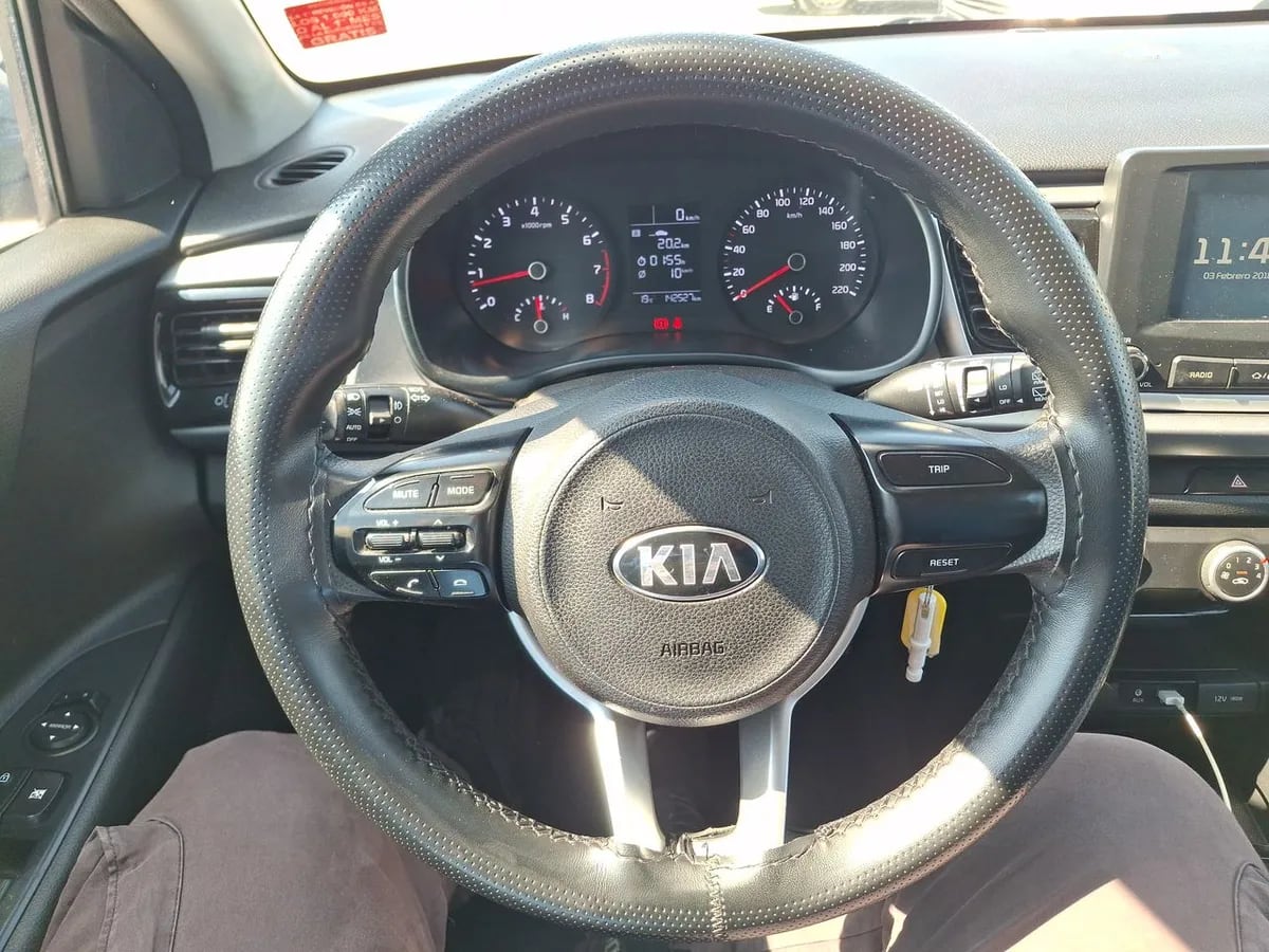 Kia Rio 5 1.4 Ex 4x2 Ac 6mt 5p año 2019