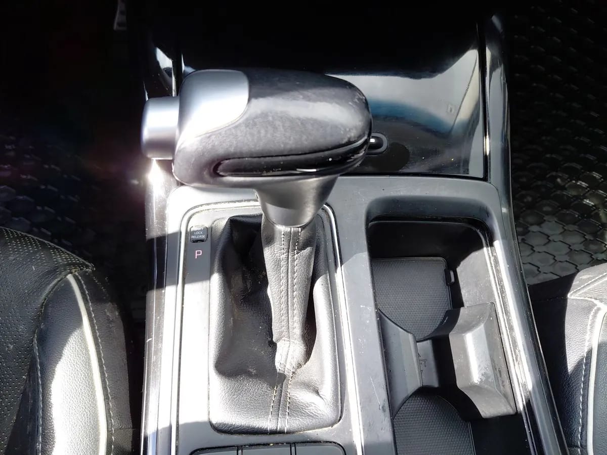 Kia Sorento 2.4 Gtl 2wd Special Pack At6 5p año 2020