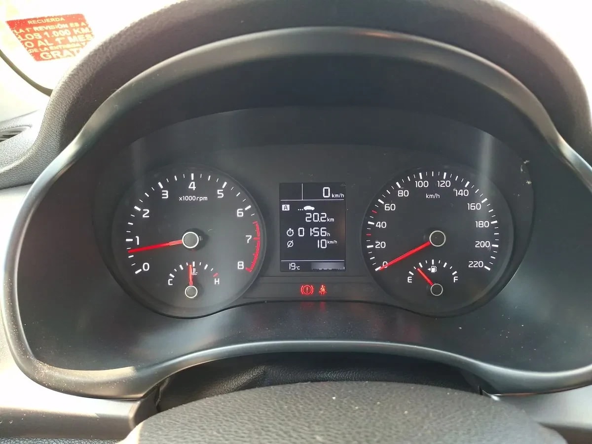 Kia Rio 5 1.4 Ex 4x2 Ac 6mt 5p año 2019
