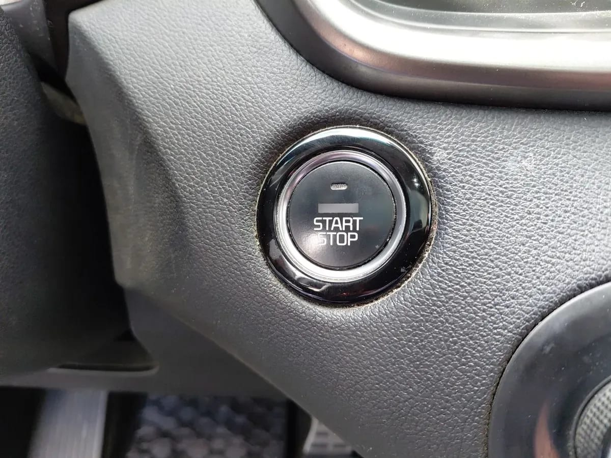 Kia Sorento 2.4 Gtl 2wd Special Pack At6 5p año 2020
