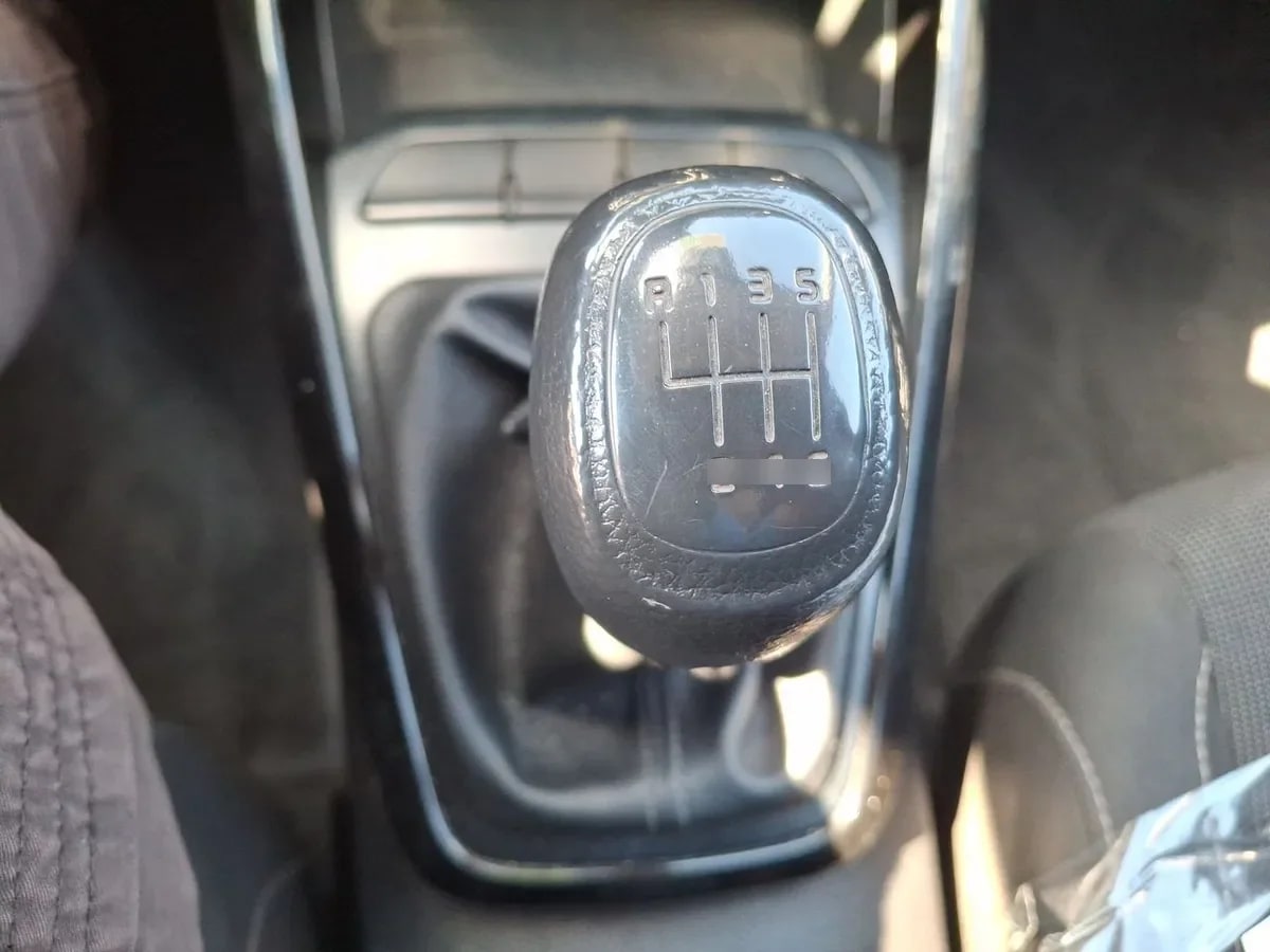 Kia Rio 5 1.4 Ex 4x2 Ac 6mt 5p año 2019