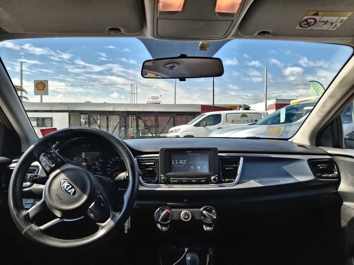 Kia Rio 5 1.4 Ex 4x2 Ac 6mt 5p año 2019