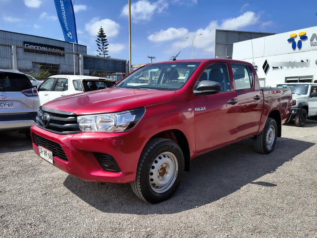 Toyota Hilux Tss 2.4 Diesel 4x2 T/m año 2023