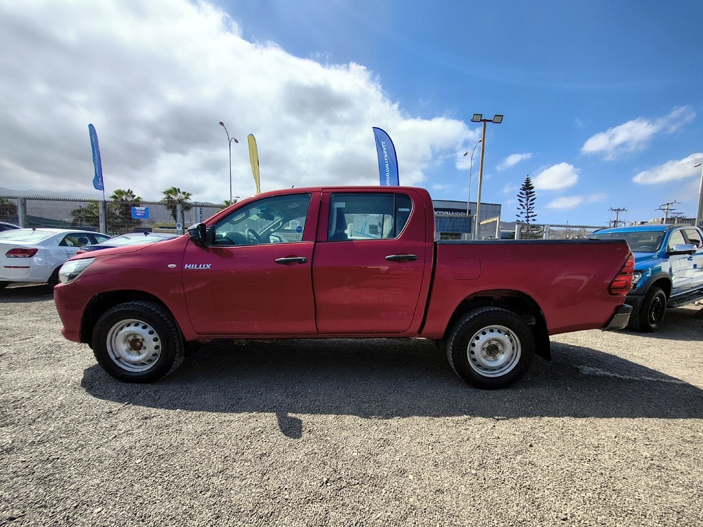 Toyota Hilux Tss 2.4 Diesel 4x2 T/m año 2023