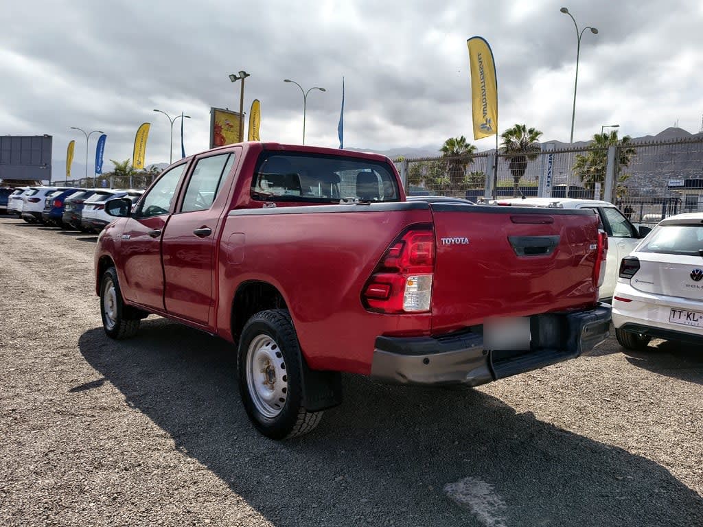 Toyota Hilux Tss 2.4 Diesel 4x2 T/m año 2023