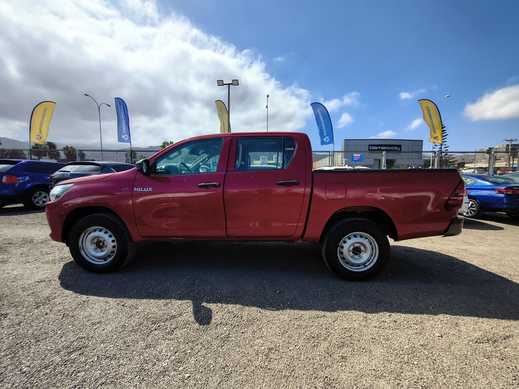 Toyota Hilux Tss 2.4 Diesel 4x2 T/m año 2022