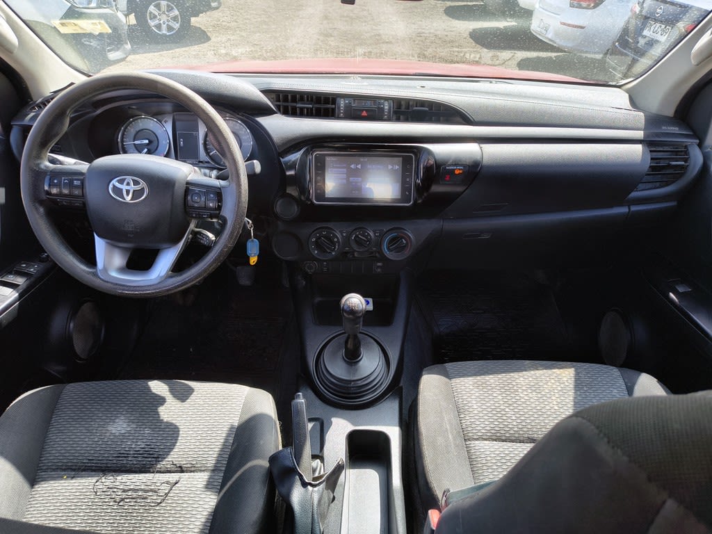 Toyota Hilux Tss 2.4 Diesel 4x2 T/m año 2023