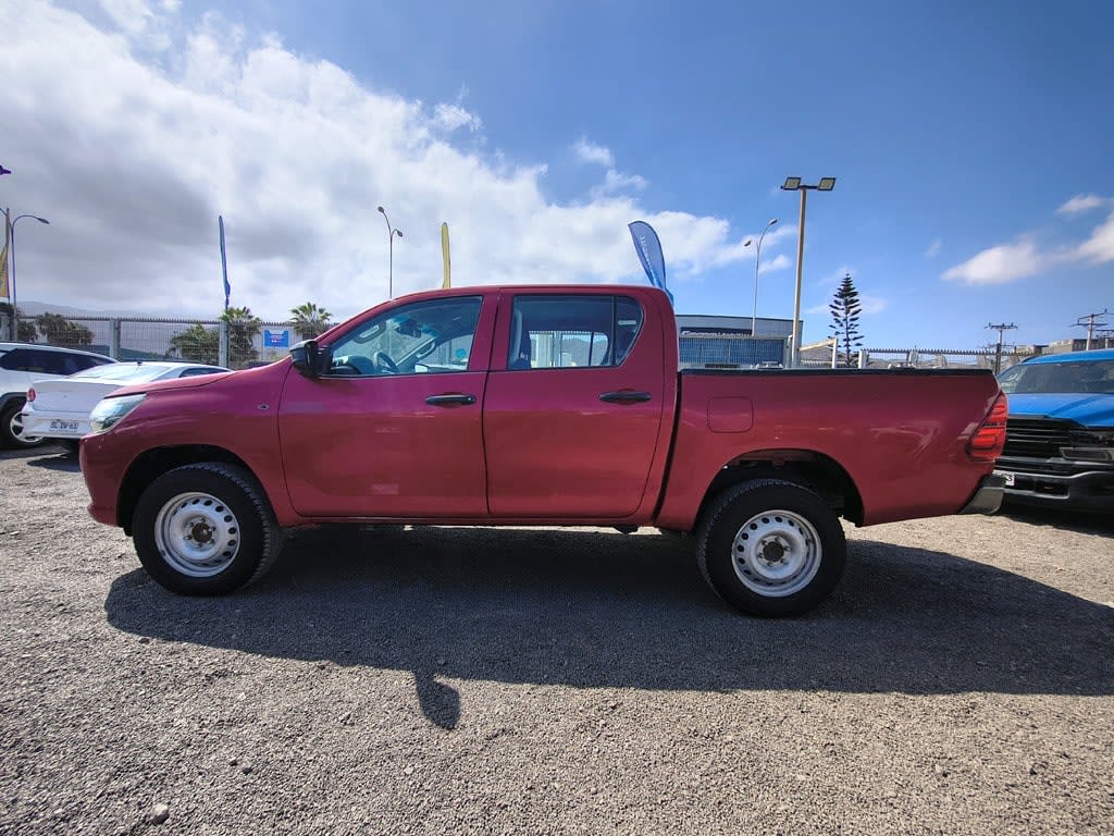 Toyota Hilux Tss 2.4 Diesel 4x2 T/m año 2022