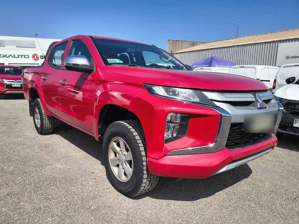 Mitsubishi L200 Katana 2.4 Diesel 4x2 T/m año 2022