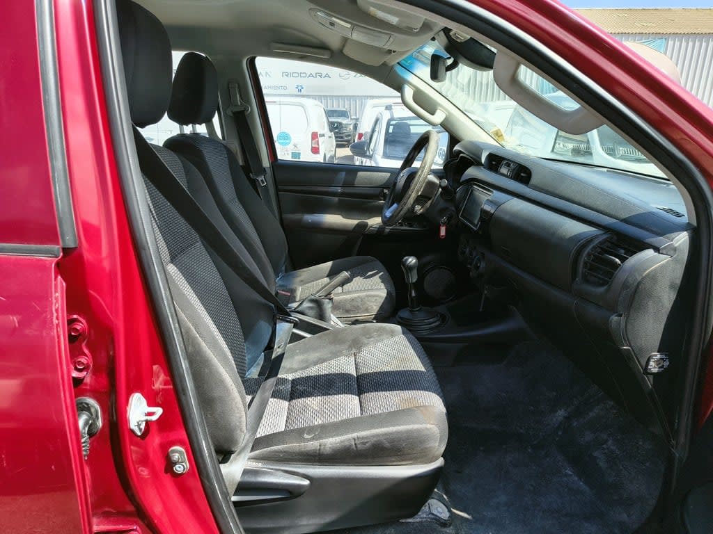 Toyota Hilux Tss 2.4 Diesel 4x2 T/m año 2022
