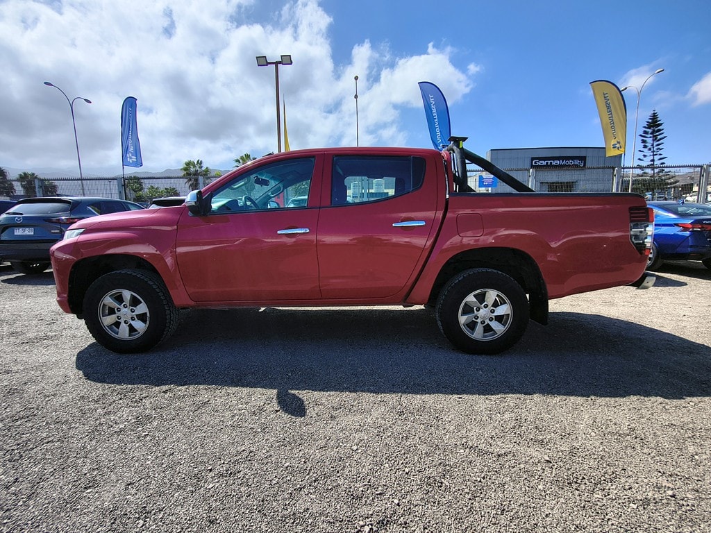 Mitsubishi L200 Katana 2.4 Diesel 4x2 T/m año 2022