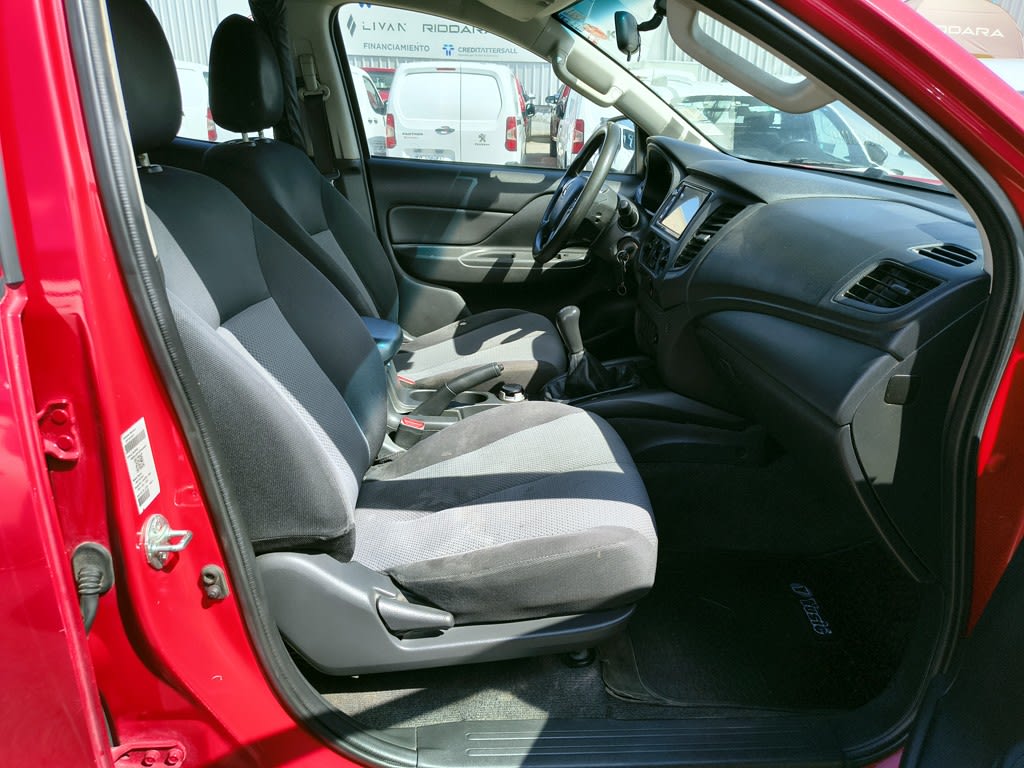 Mitsubishi L200 Katana 2.4 Diesel 4x2 T/m año 2022