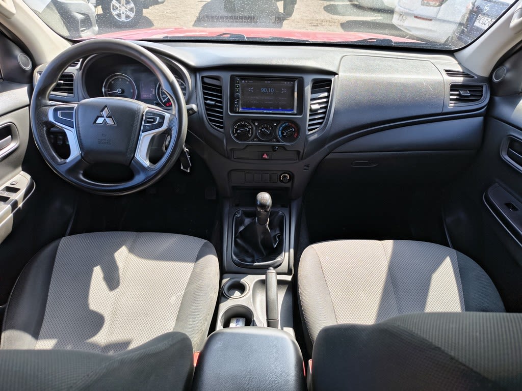 Mitsubishi L200 Katana 2.4 Diesel 4x4 T/m año 2022