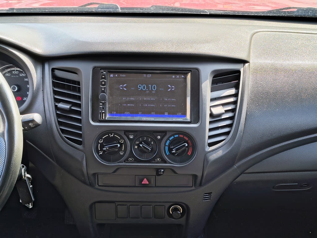 Mitsubishi L200 Katana 2.4 Diesel 4x4 T/m año 2022