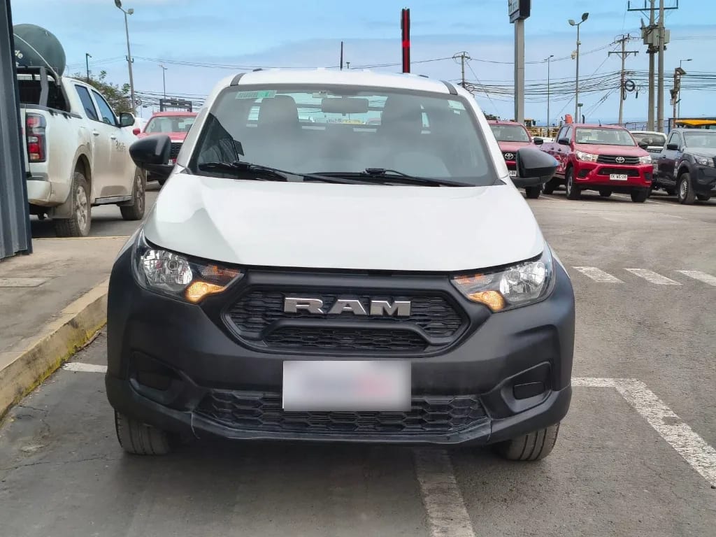Ram 700 Slt Cd 1.4l año 2023