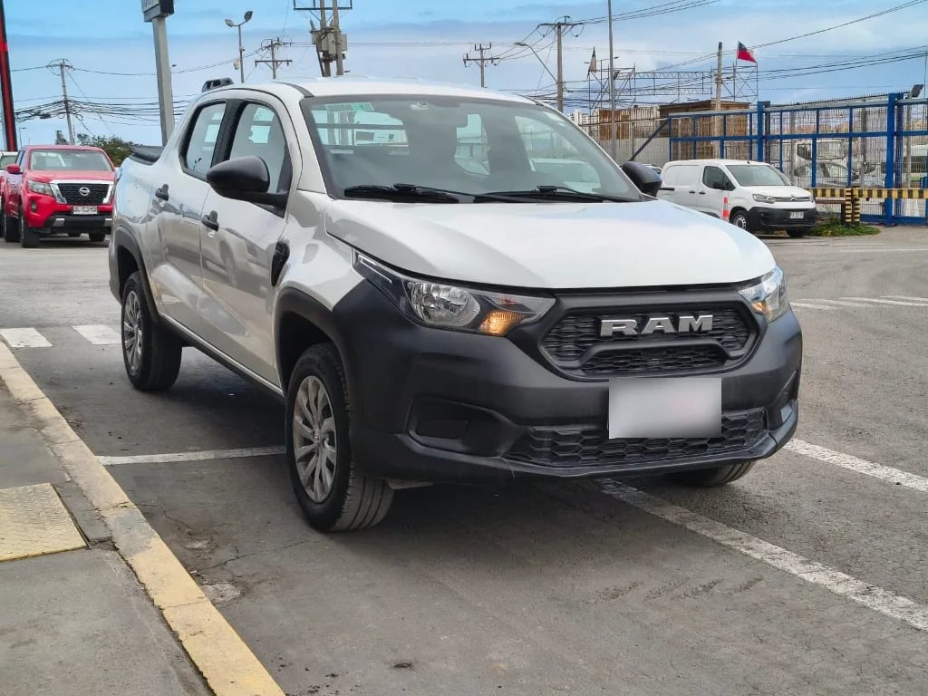 Ram 700 Slt Cd 1.4l año 2023