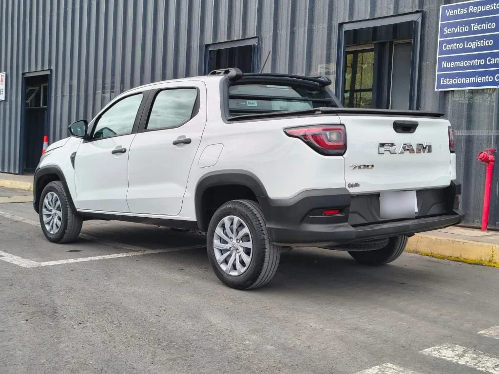 Ram 700 Slt Cd 1.4l año 2023