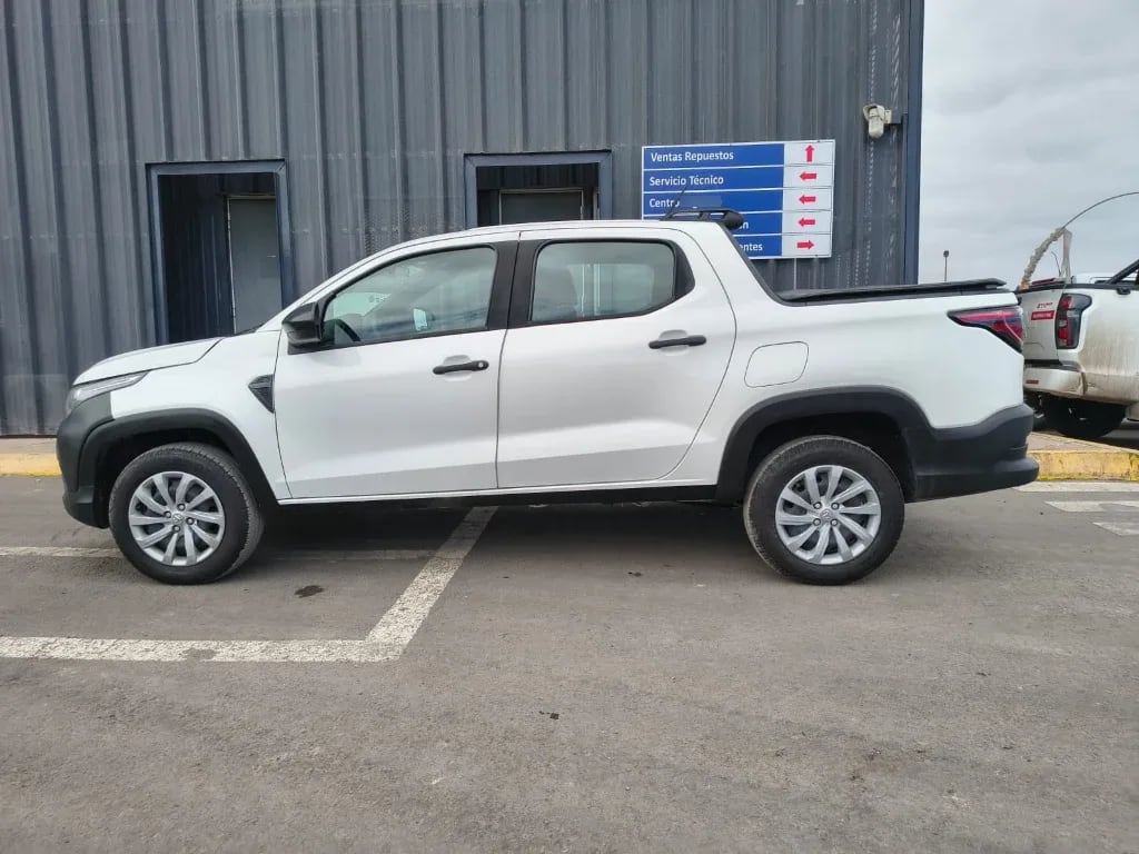 Ram 700 Slt Cd 1.4l año 2023