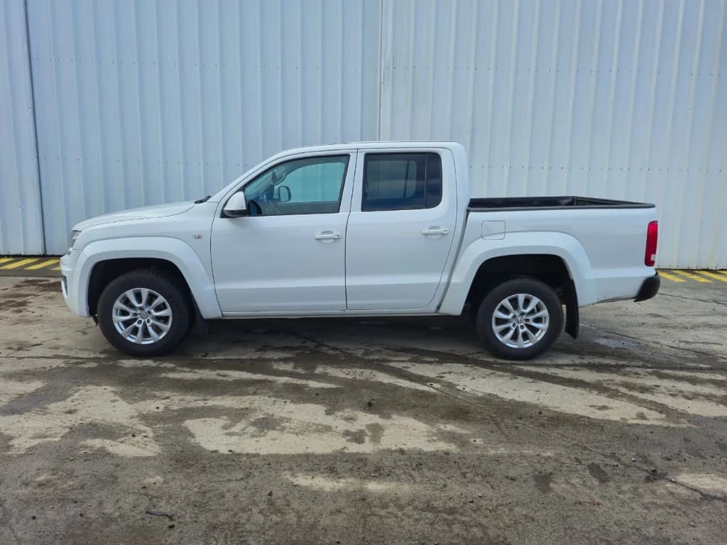 Volkswagen Amarok Dcab Tdi 4x4 Trendline 2.0 año 2023